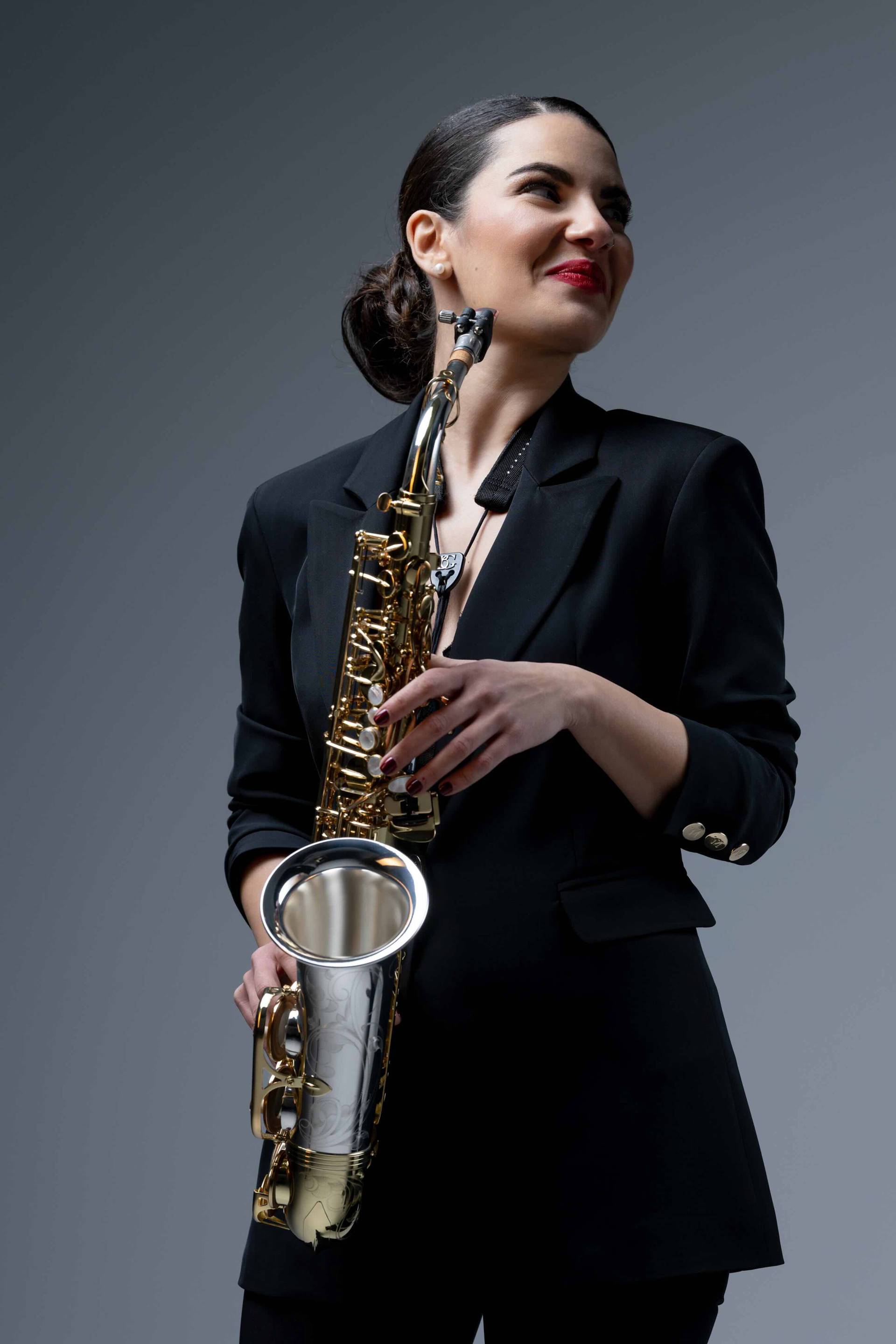 Jovie Sax, a professional saxophone player and performenr from Greece conducts private saxophone lessons to children and families all around Zurich, Switzerland.