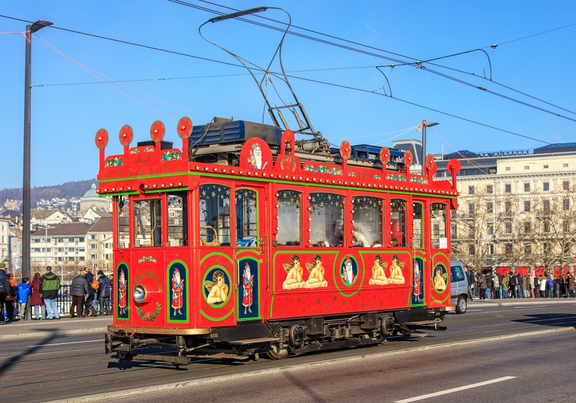 Christmas tram zurich jelmoli maerlitram