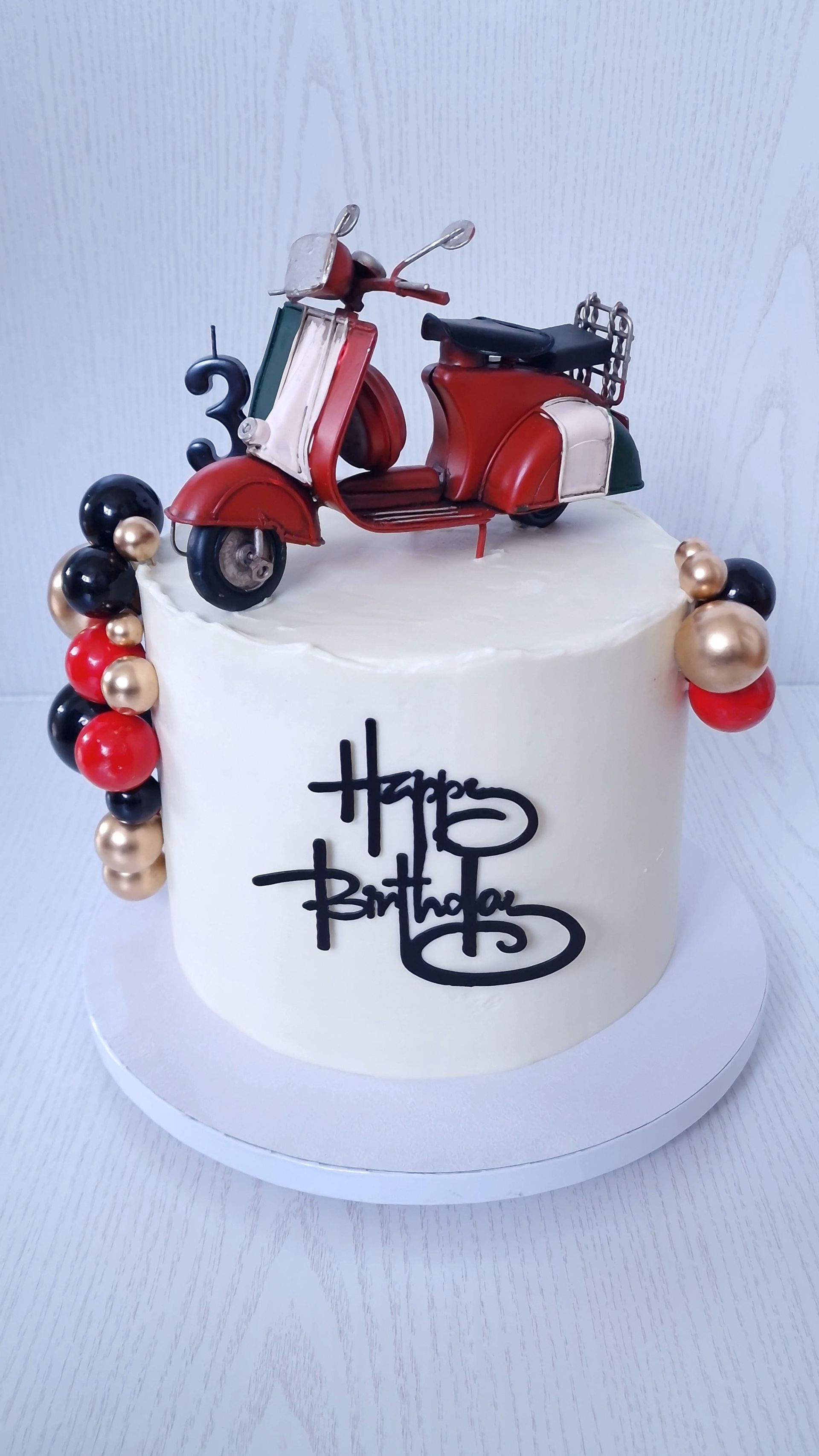 Petra's Sweet & Happy Custom Cakes