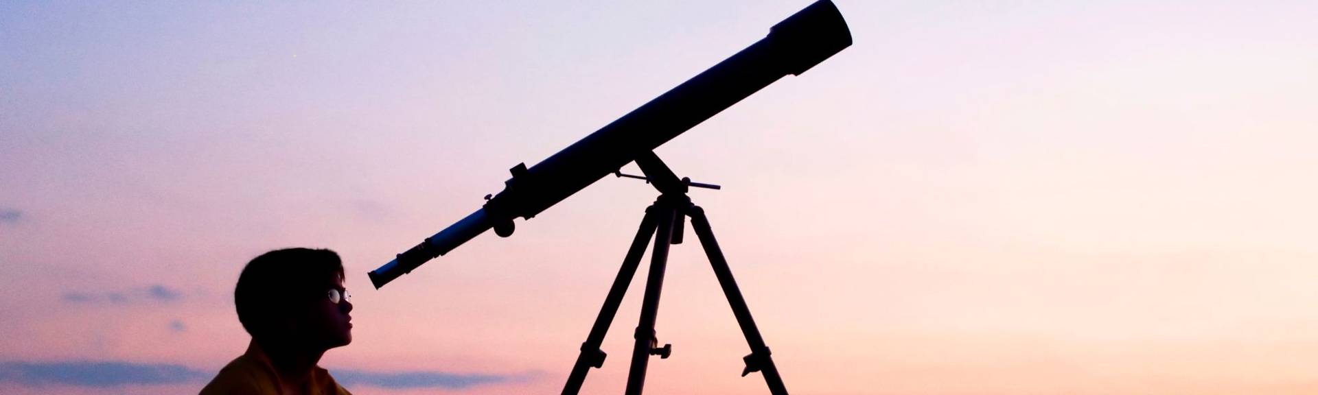 In the heart of central Zurich, astronomy fans can reach for the stars. In the 50m (164ft) high round tower of the Urania observatory, visitors can observe the heavenly bodies through a telescope that allows magnifications of up to 600 times.