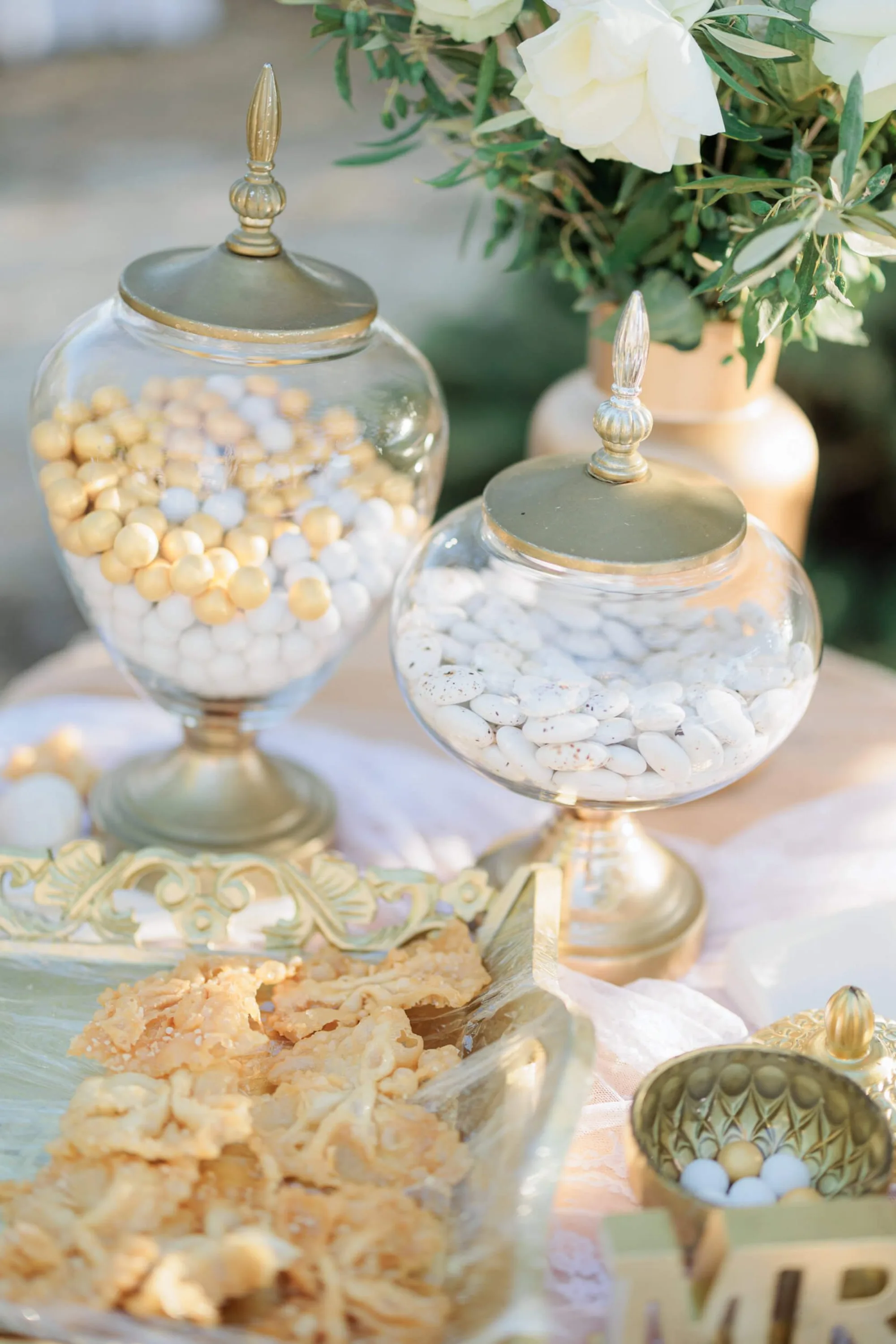 Γάμος ανάμεσα σε ελιές Κρήτη destination wedding Αθήνα Ελλάδα