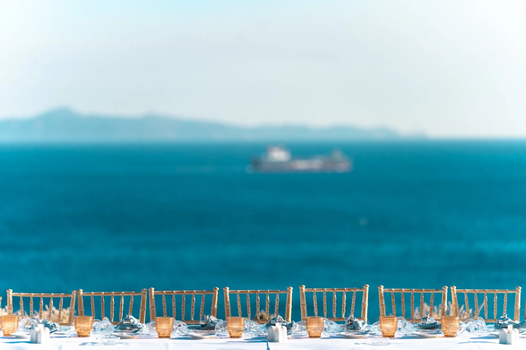 Σούνιο γαμήλια τελετή πάνω από τη θάλασσα Αθηναϊκή Ριβιέρα