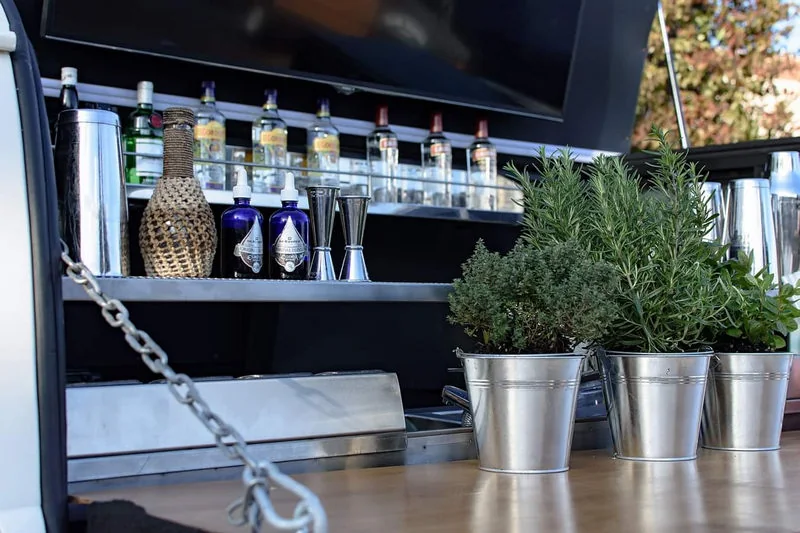 The Bronx Van cocktail van bar εικόνα gallery 10