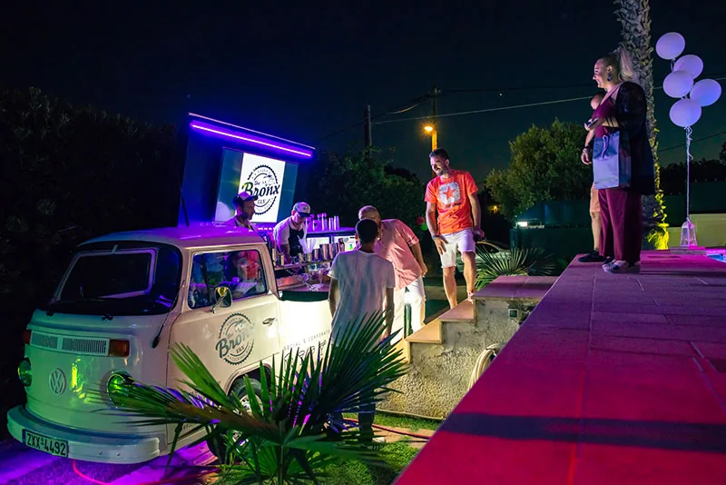 The Bronx Van cocktail van bar εικόνα gallery 9