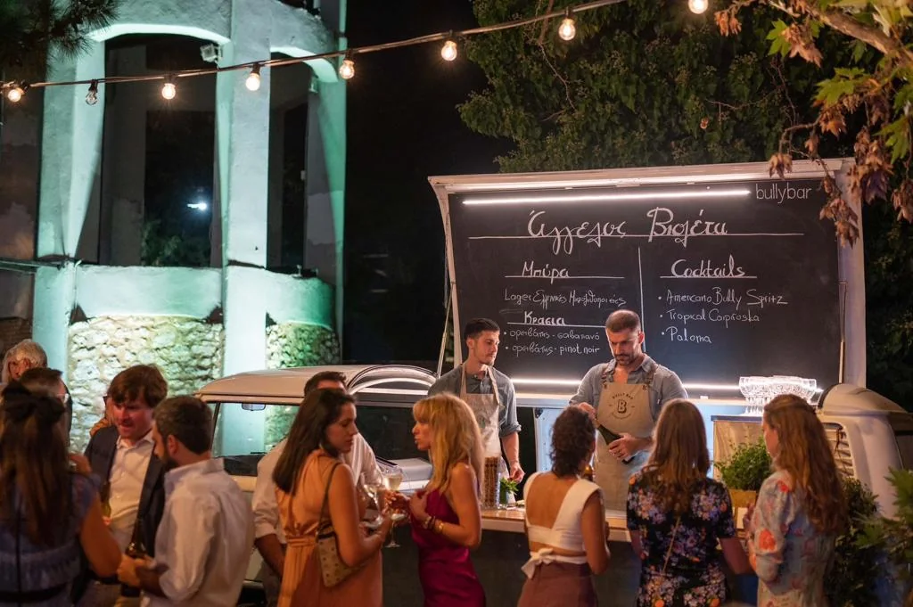 Bully Bar Concept cocktail van bar για γάμους σε Αθήνα