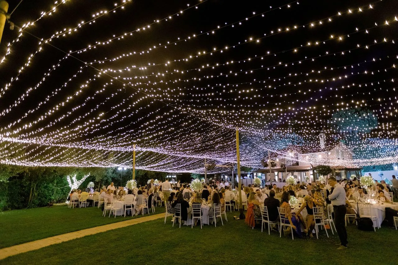 Κτήμα Παπαβασιλείου fairy lights canopy γάμου Πάτρα Ελλάδα