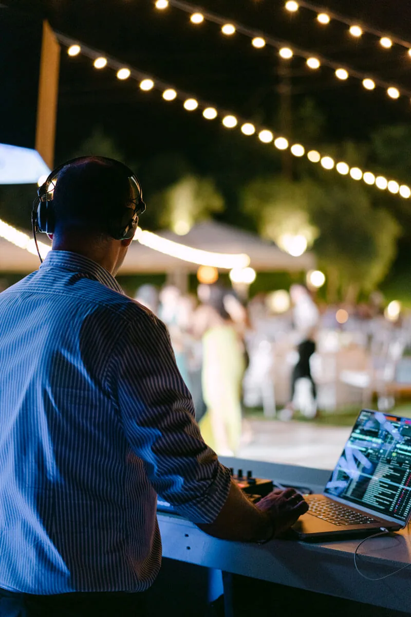 Χρήστος Μπερδές DJ γάμου Πάτρα πορτρέτο