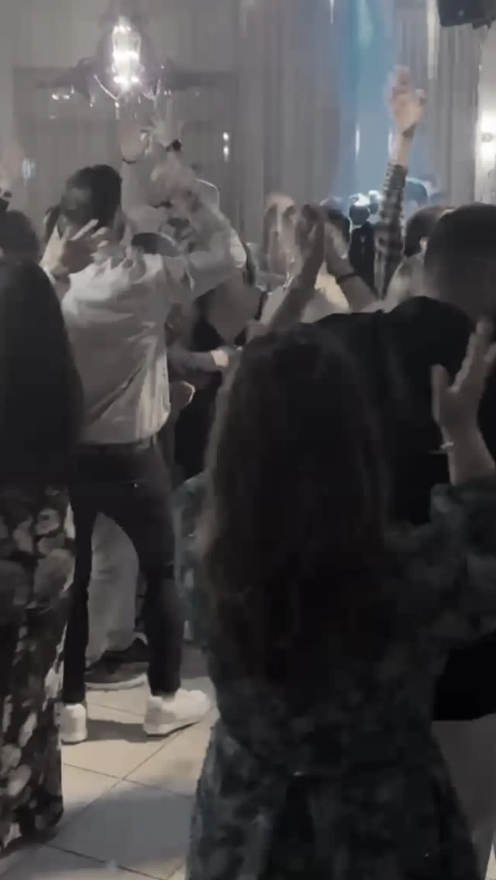 DJ Αργύρης Φιντανάκης wedding DJ Θεσσαλονίκη πίστα γαμήλιο πάρτι