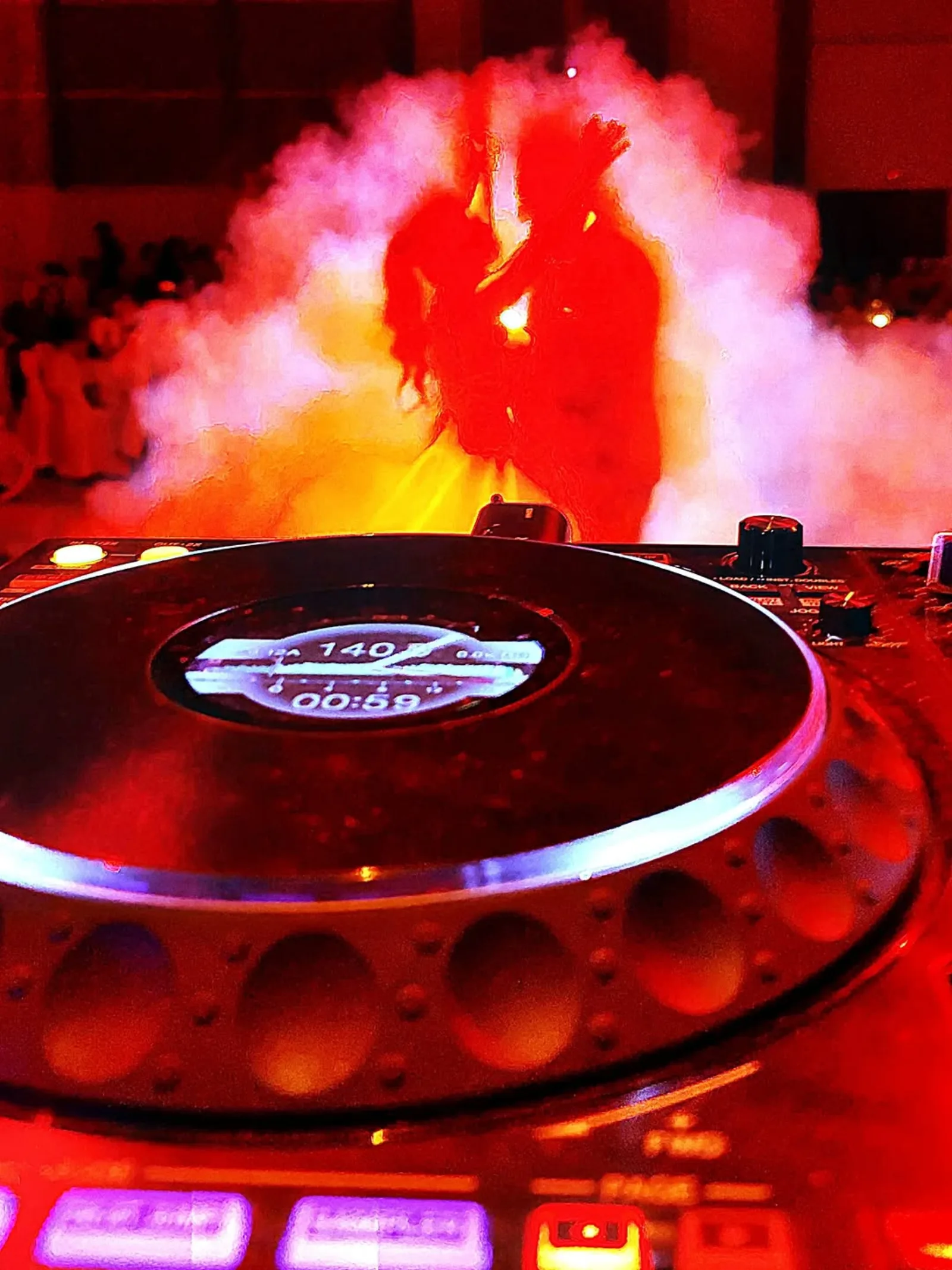Luxury γάμος ηχητικός και φωτιστικός εξοπλισμός DJ Argi