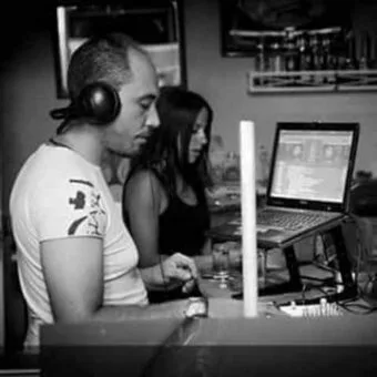 Dj Dimitris Priftis ομάδα DJ Design Αθήνα