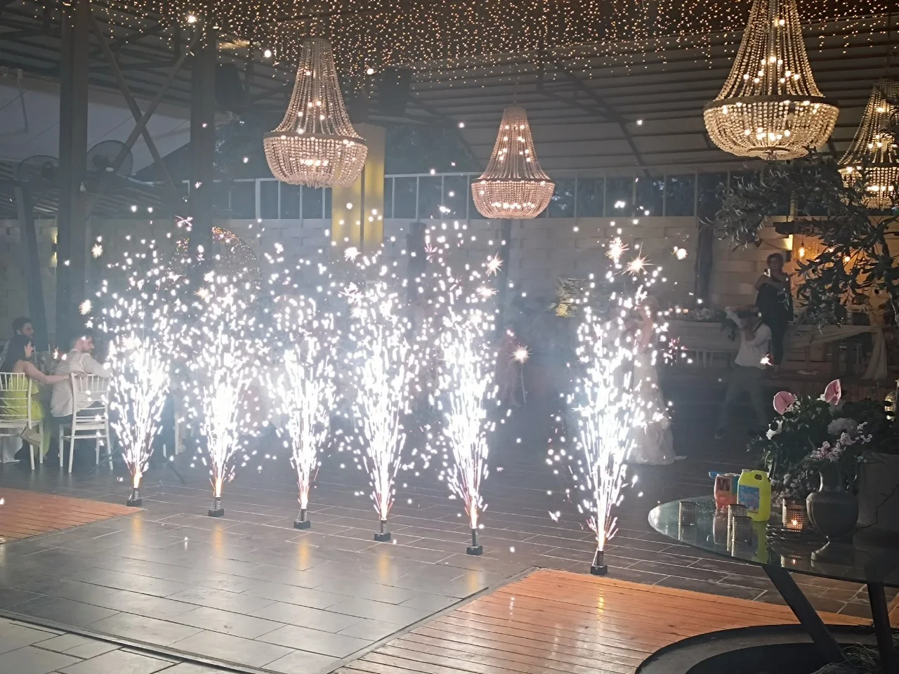 DJ Γιάννης Γκέτσιος δεξίωση γάμου πίστα χορού Ελλάδα