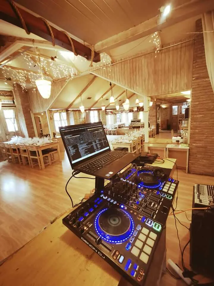 DJ Tsivos DJ για γάμους