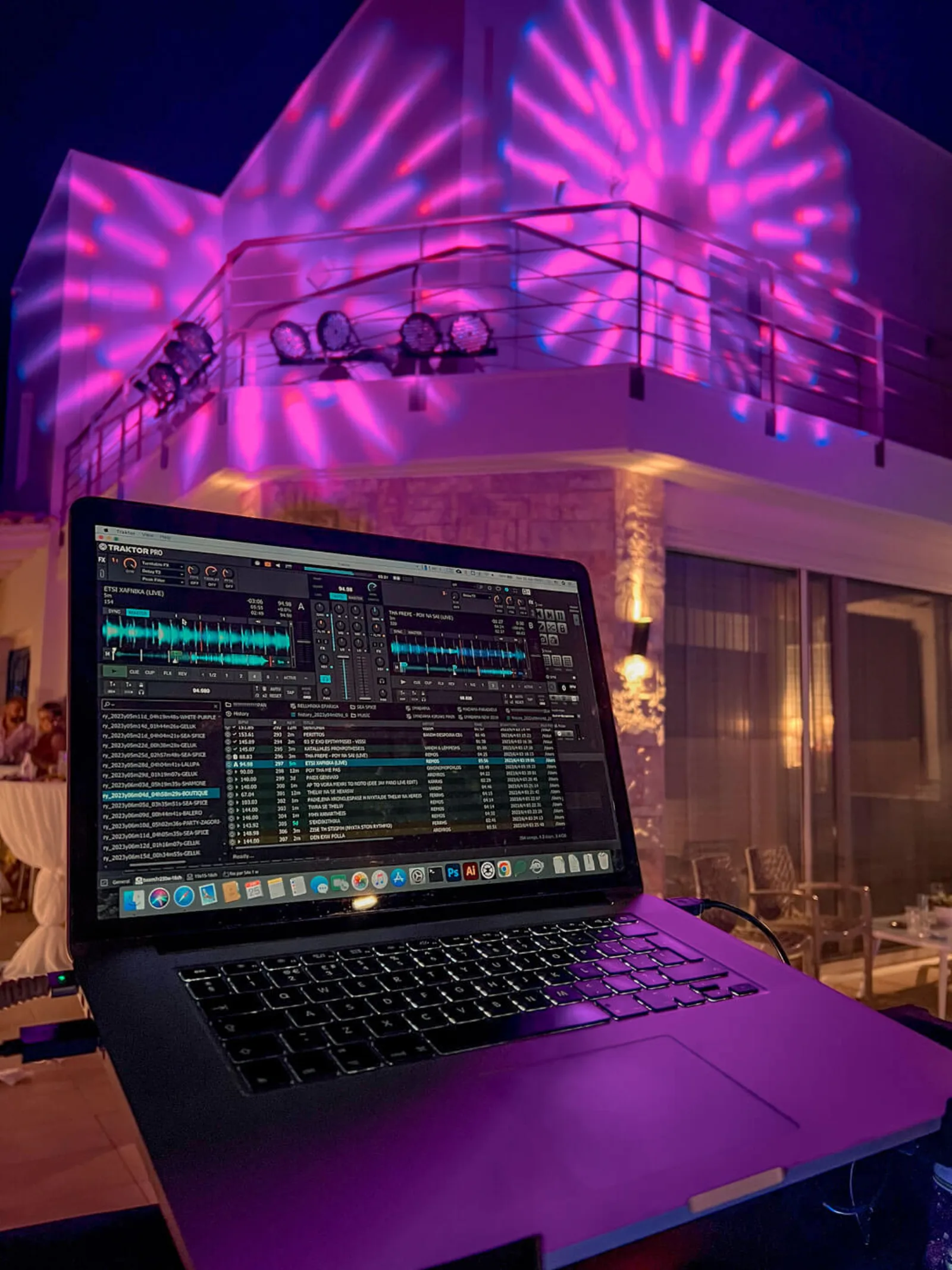 Bespoke φωτισμός γαμήλιας εκδήλωσης από το DJY Events