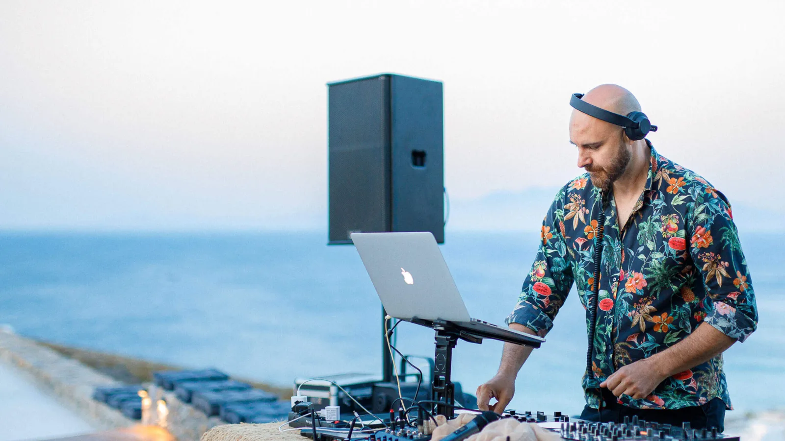 Ο DJ Γιάννης Ηλιόπουλος σε luxury γάμο στην Αθήνα