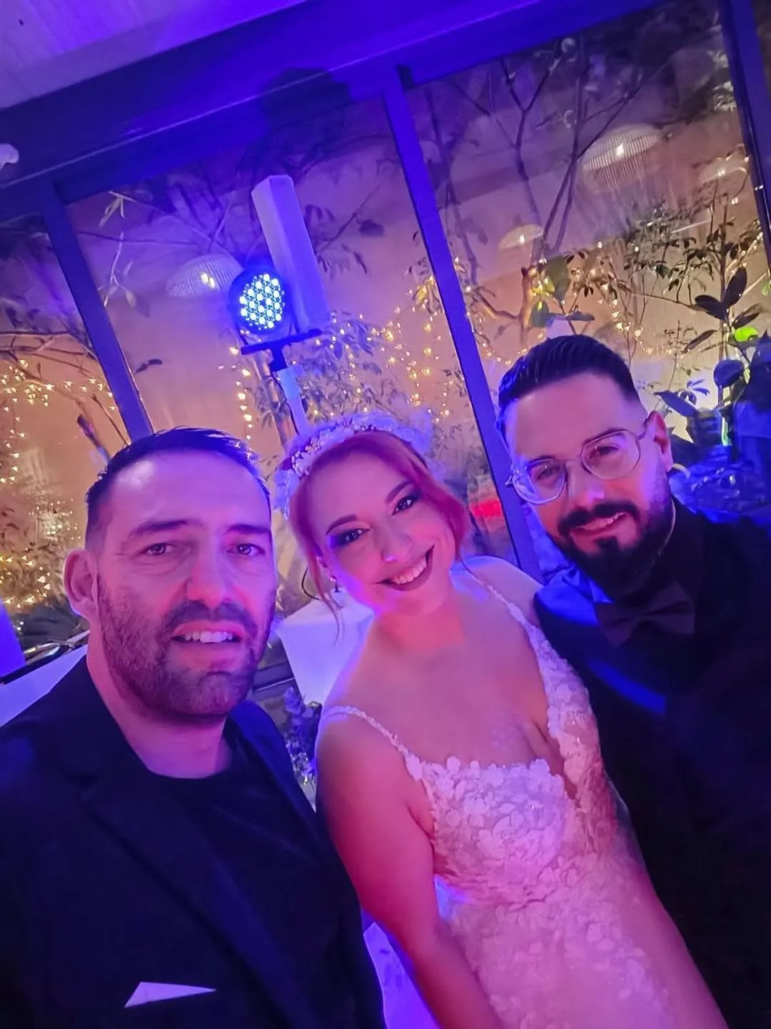 Ελληνικό ζευγάρι γάμου με DJ Dimitris Metallinos στην Κέρκυρα
