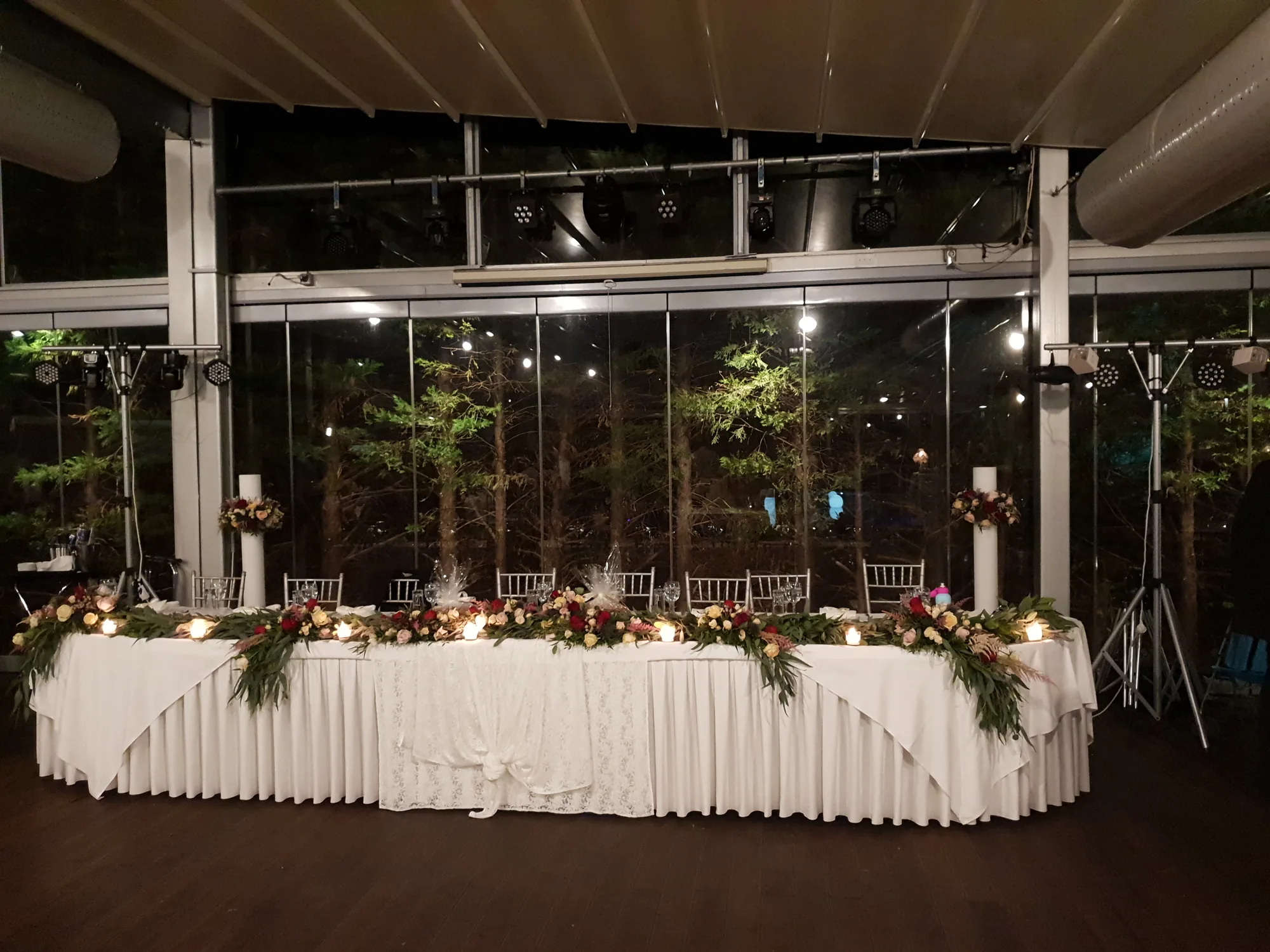Σκηνή και φωτισμός πίστας γάμου DJ Kos Events