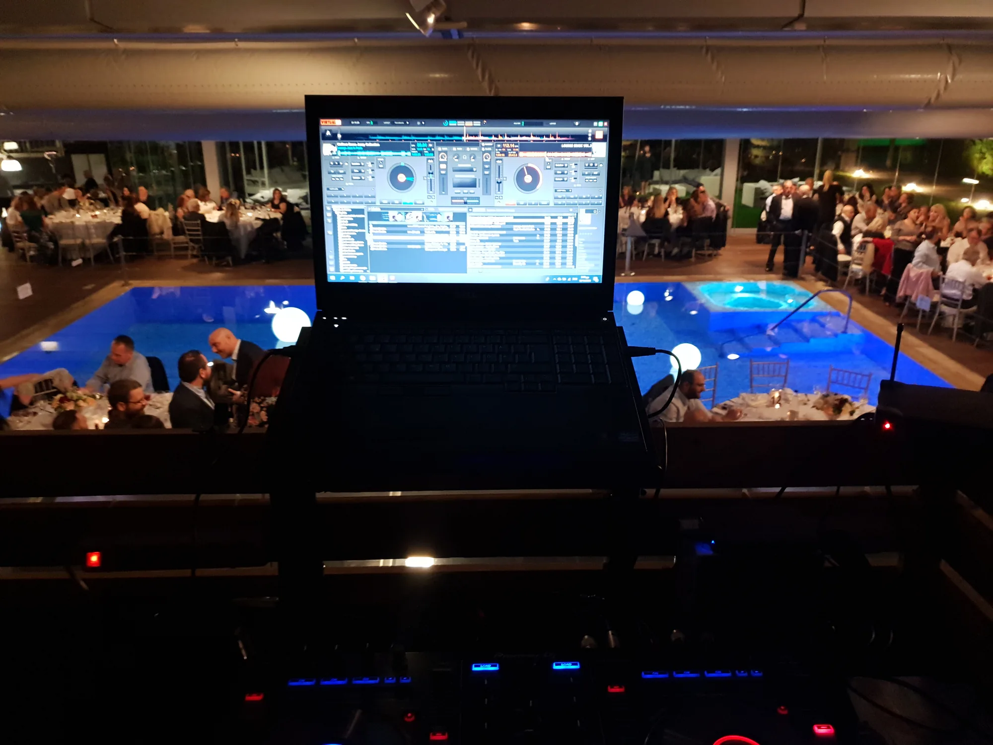 Ελληνικός γάμος πίστα χορού με DJ Kos Events