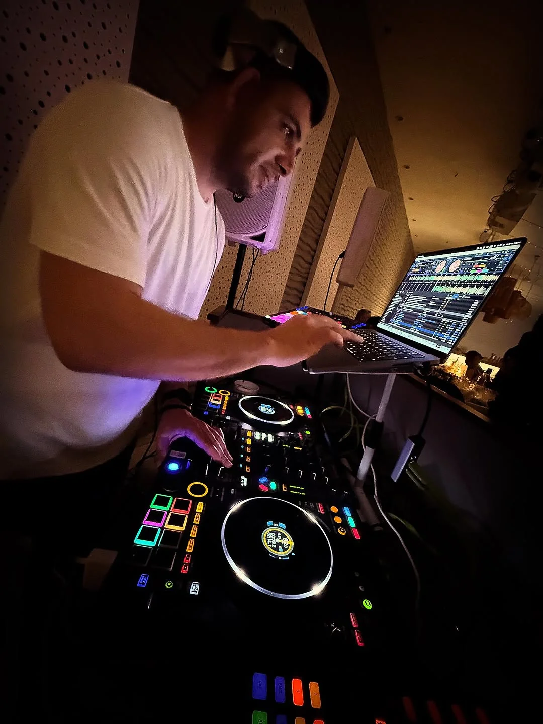 DJ Themis γαμήλιο πάρτυ Κύπρος