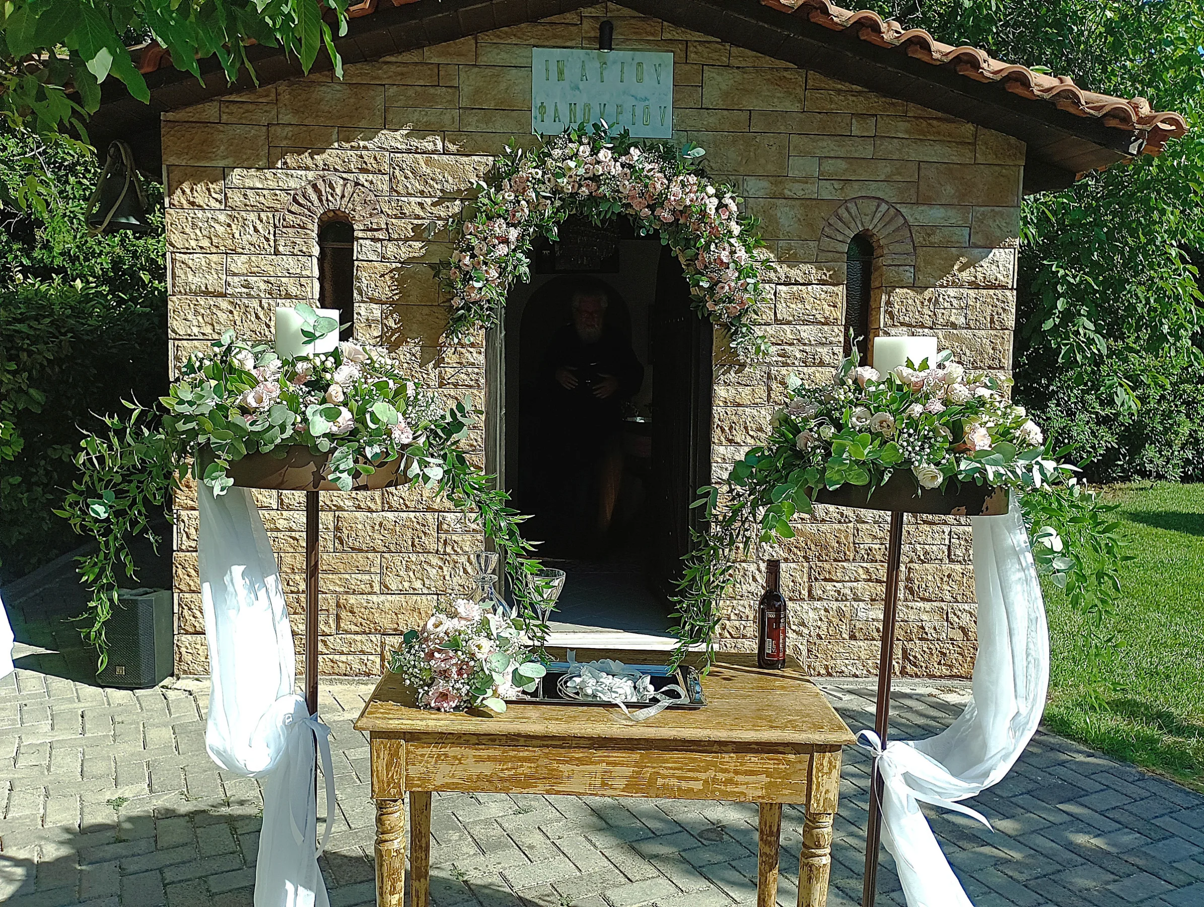 Tablescape γάμου και κεντρικές συνθέσεις λουλουδιών Ελλάδα