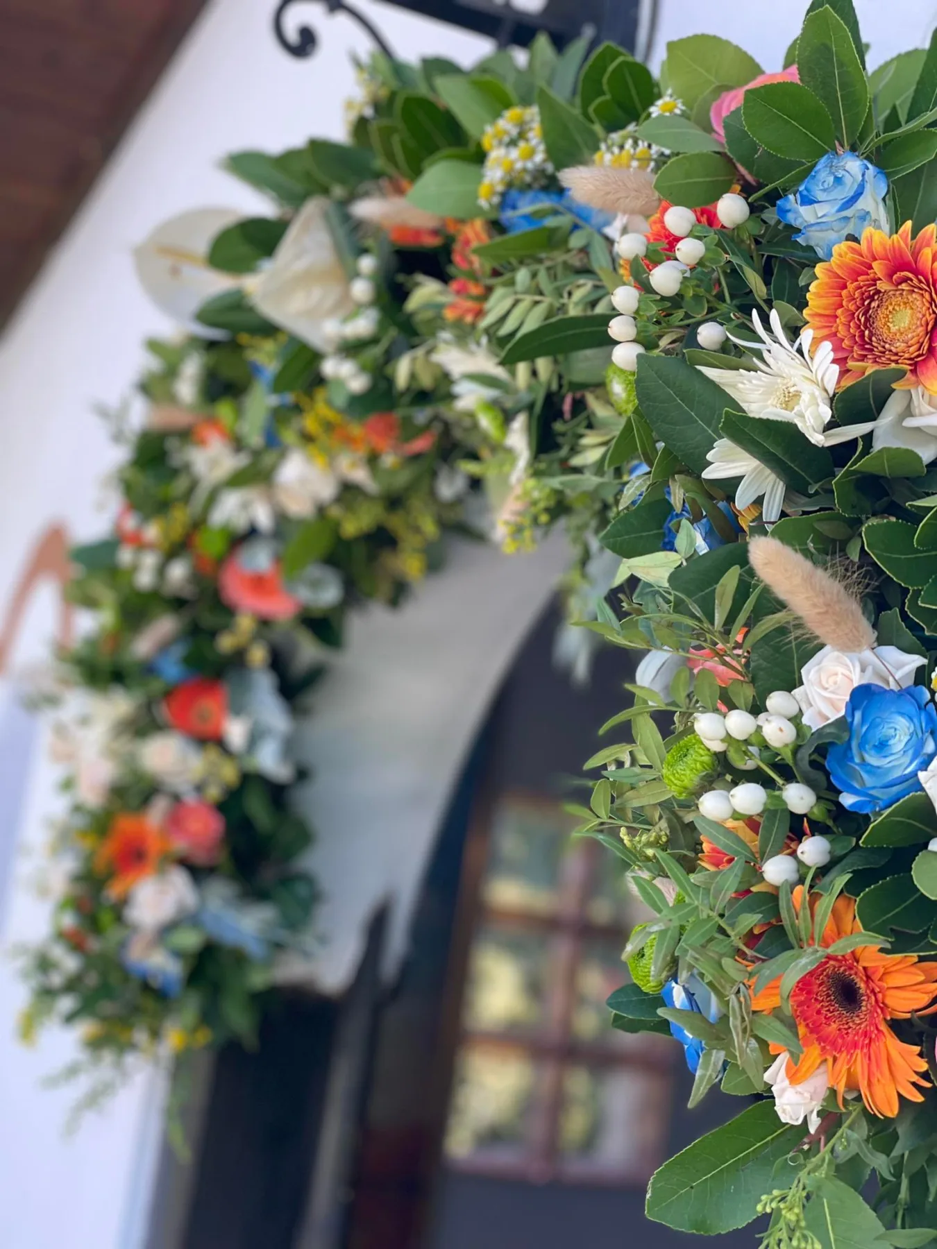 Στολισμός εκκλησίας με κεριά και λουλούδια Αθήνα