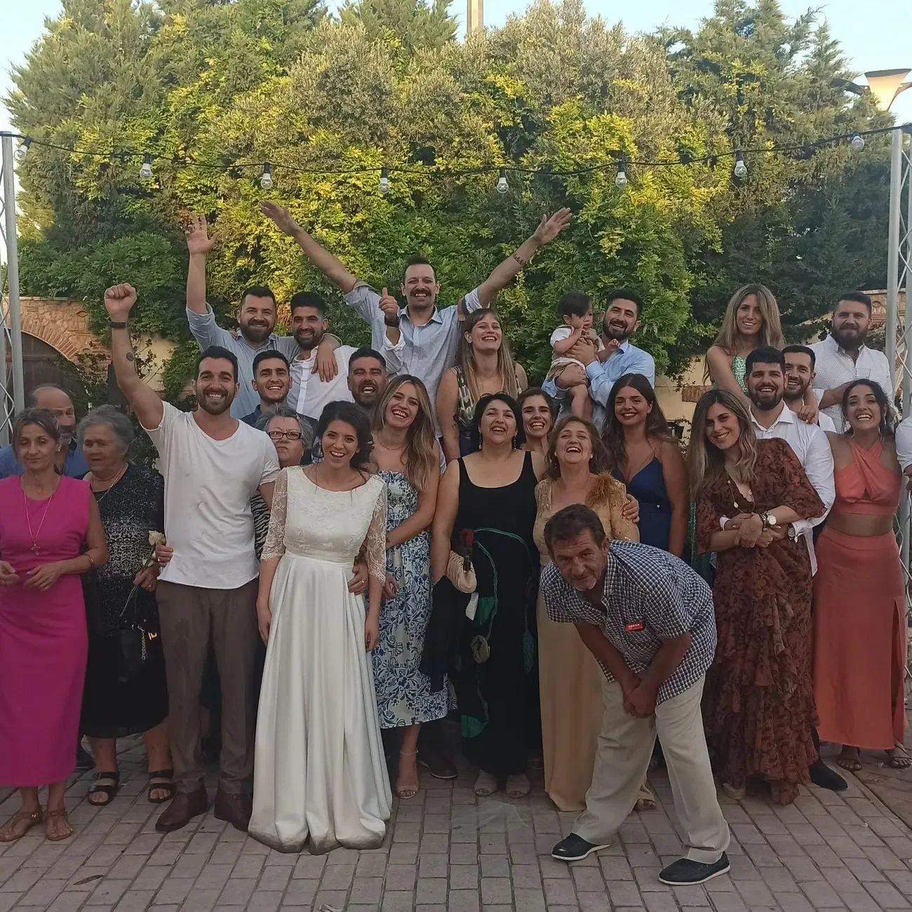 Ζευγάρι γάμου με DJ Κώστα Κόλλια