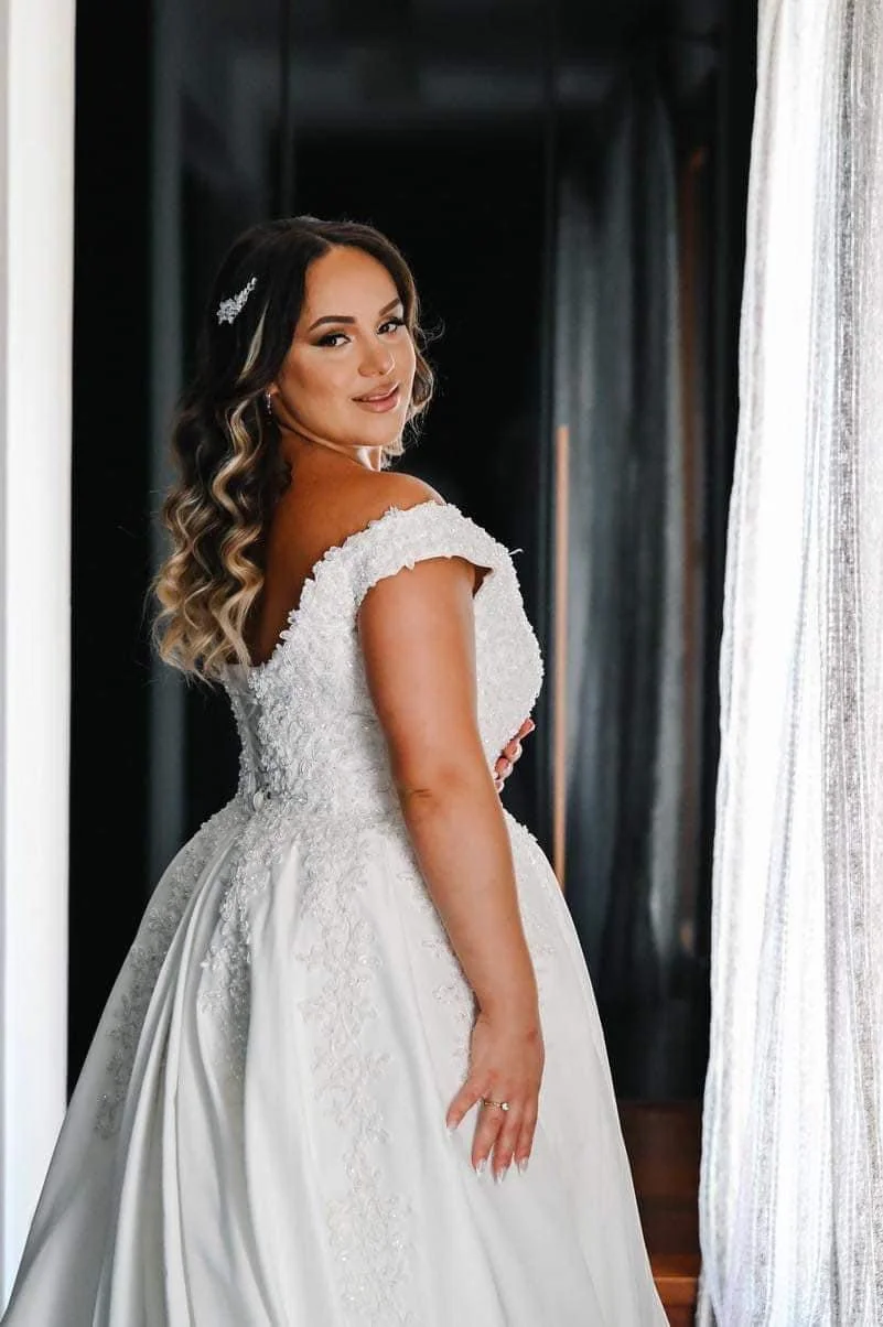 manolia aleksaki makeup artist bridal nifiko vapsimo