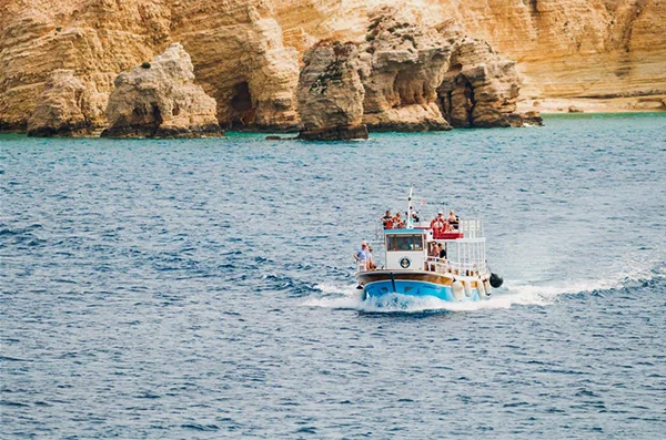 Mavros G Boat Tours day trip past the cliffs of Koufonisia