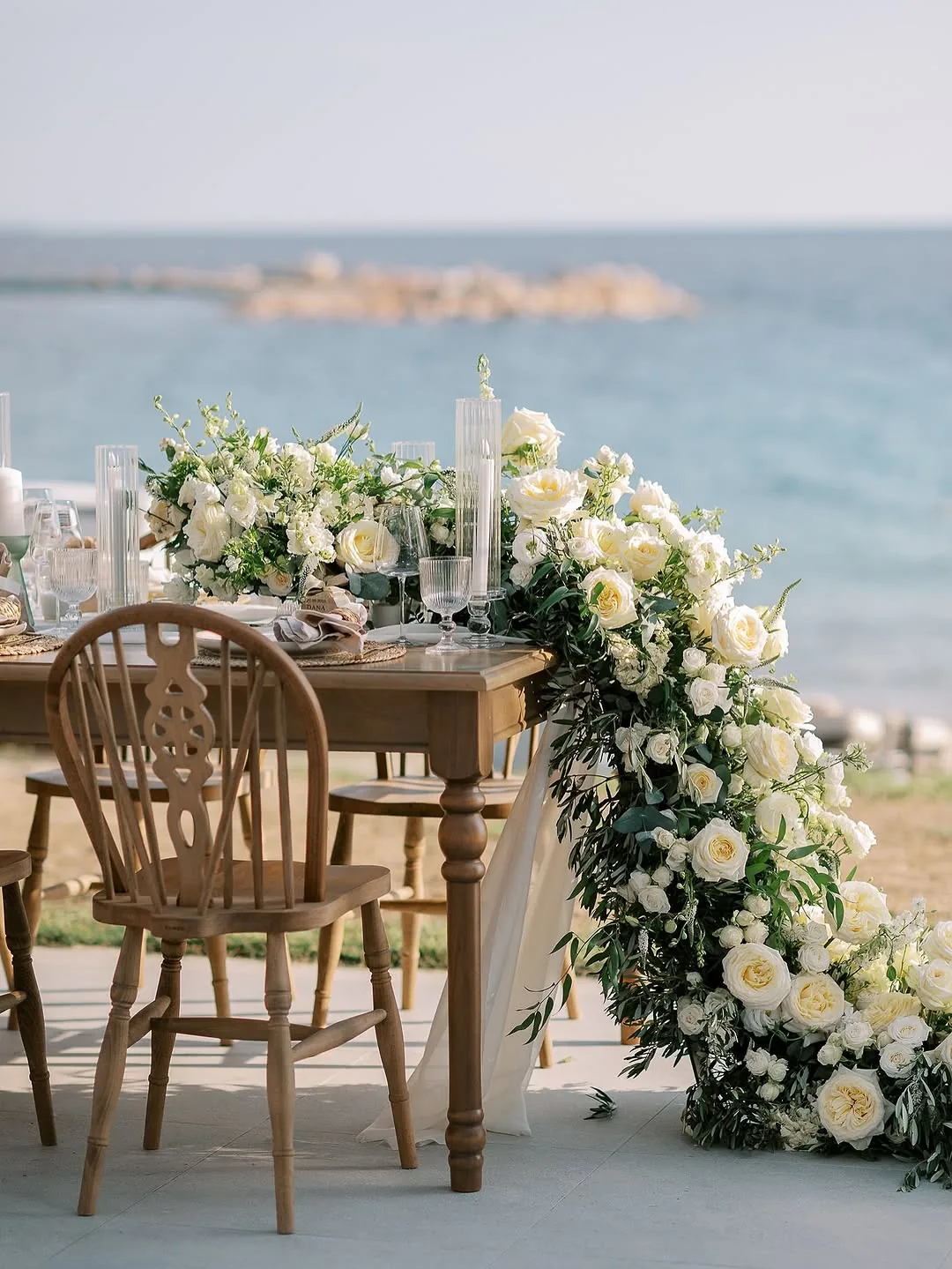 MYA Wedding floral design golden hour Ελλάδα
