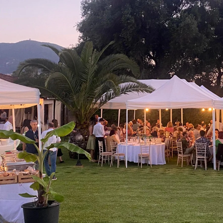 Nostos Corfu μπουφέ και διάταξη catering