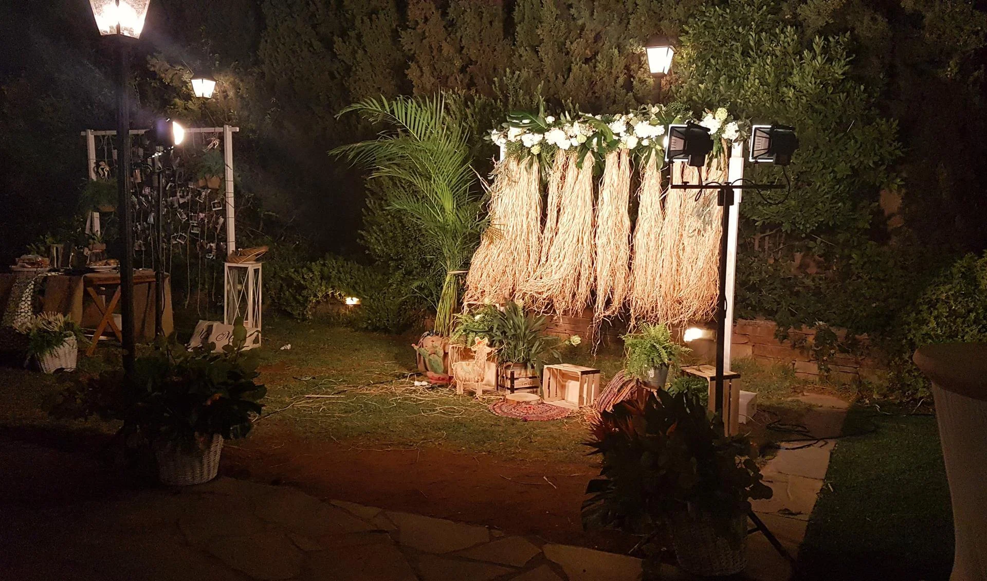 Εξωτική διακόσμηση και πισίνα Κτήμα Βέλλη