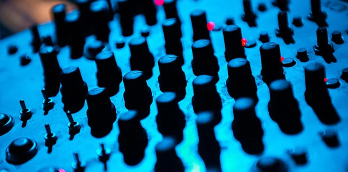 Επαγγελματικός DJ mixer ήχος εκδήλωση Αθήνα