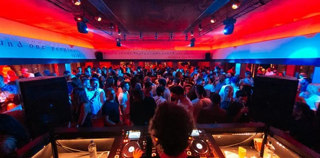 Ανοιχτή εκδήλωση DJ Κεφαλονιά ήχος φωτισμός