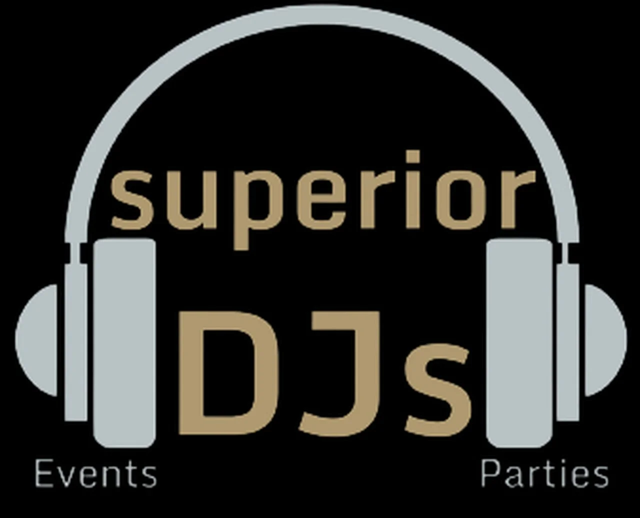 Superior DJs ομάδα DJ γάμου Αθήνα booth και φωτισμός