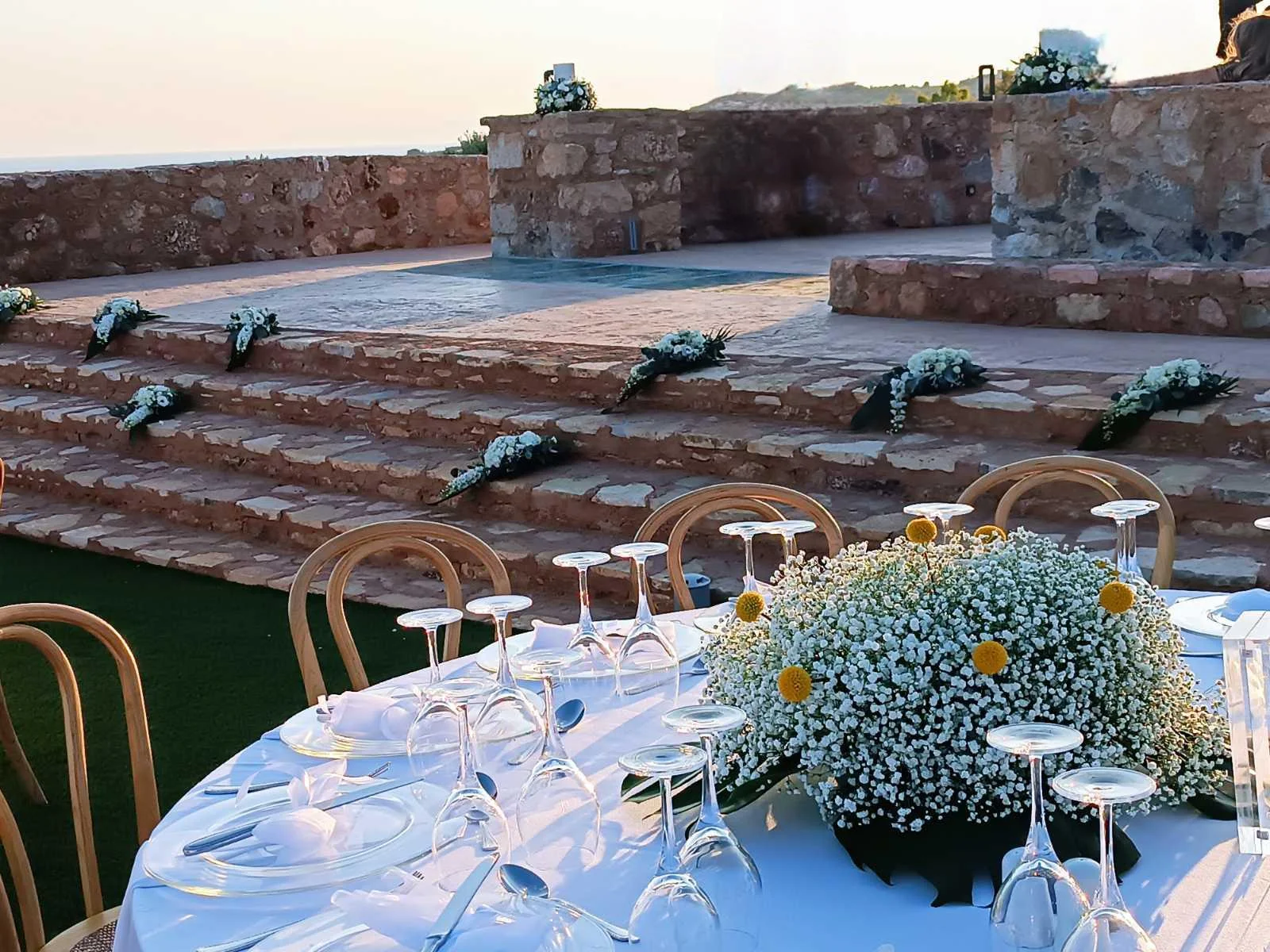 Vagenas Wedding κεντρικό τραπεζιού δεξίωσης λουλούδια