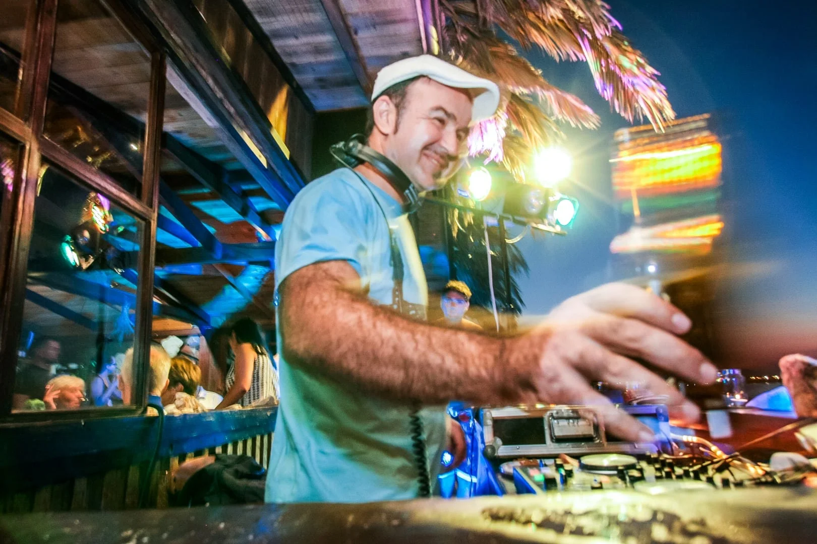 Γιορτή γάμου DJ μουσική Κρήτη Ελλάδα