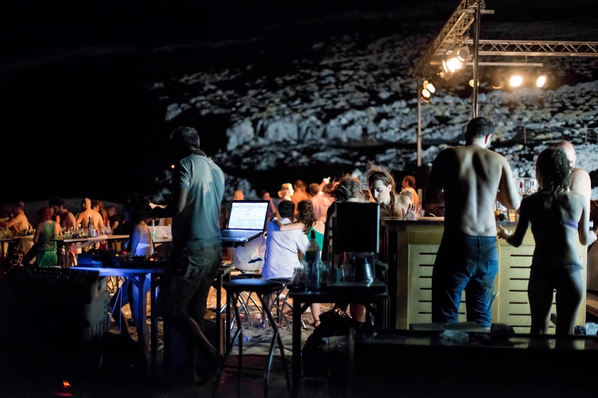 Καλεσμένοι γάμου celebration DJ Ηλίας Δημερτζής Λέσβος
