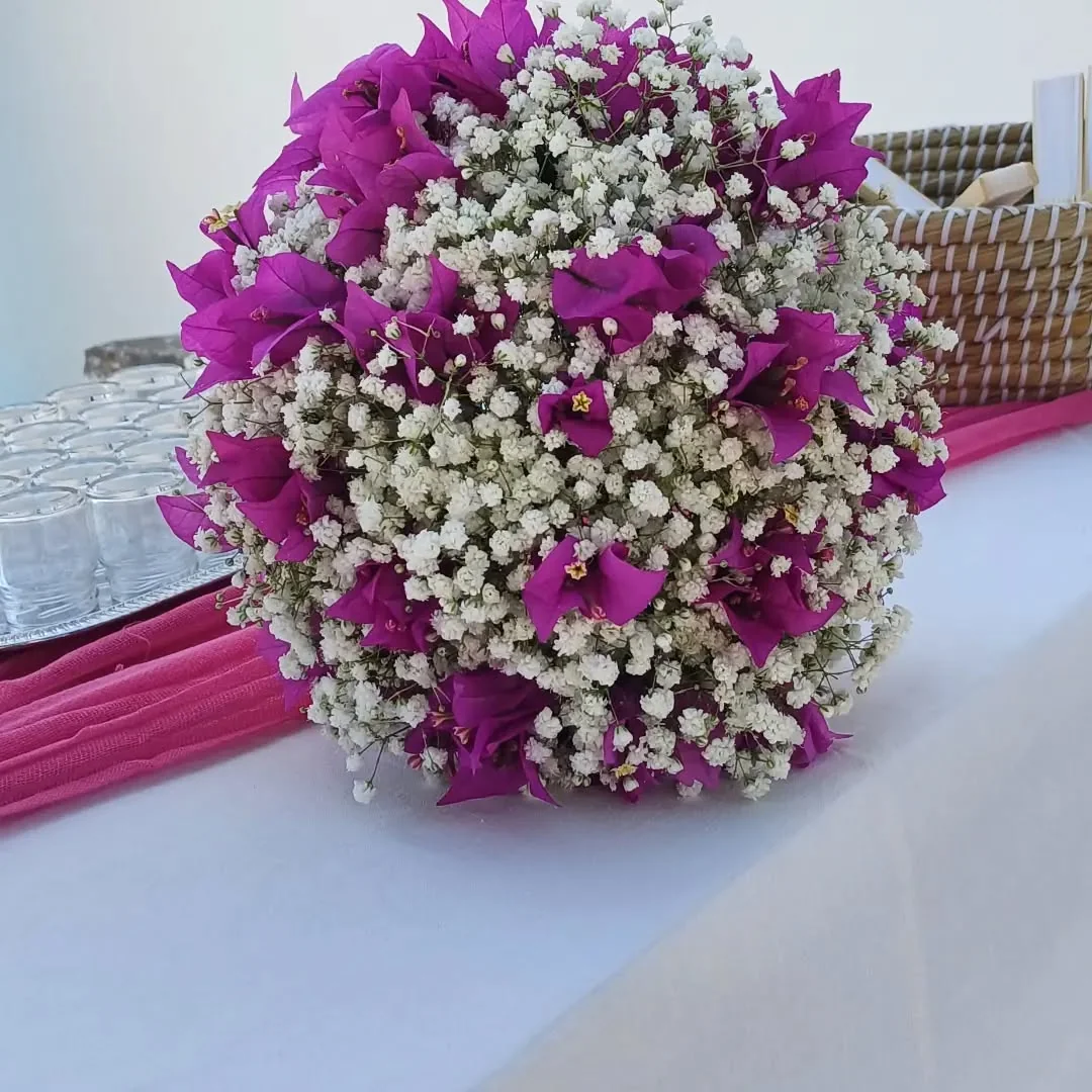 Xylobati sta Koufonisia bridal bouquet with bougainvillea and gypsophila Koufonisia